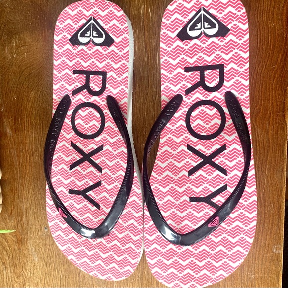Roxy Shoes - Roxy flip flops size 8